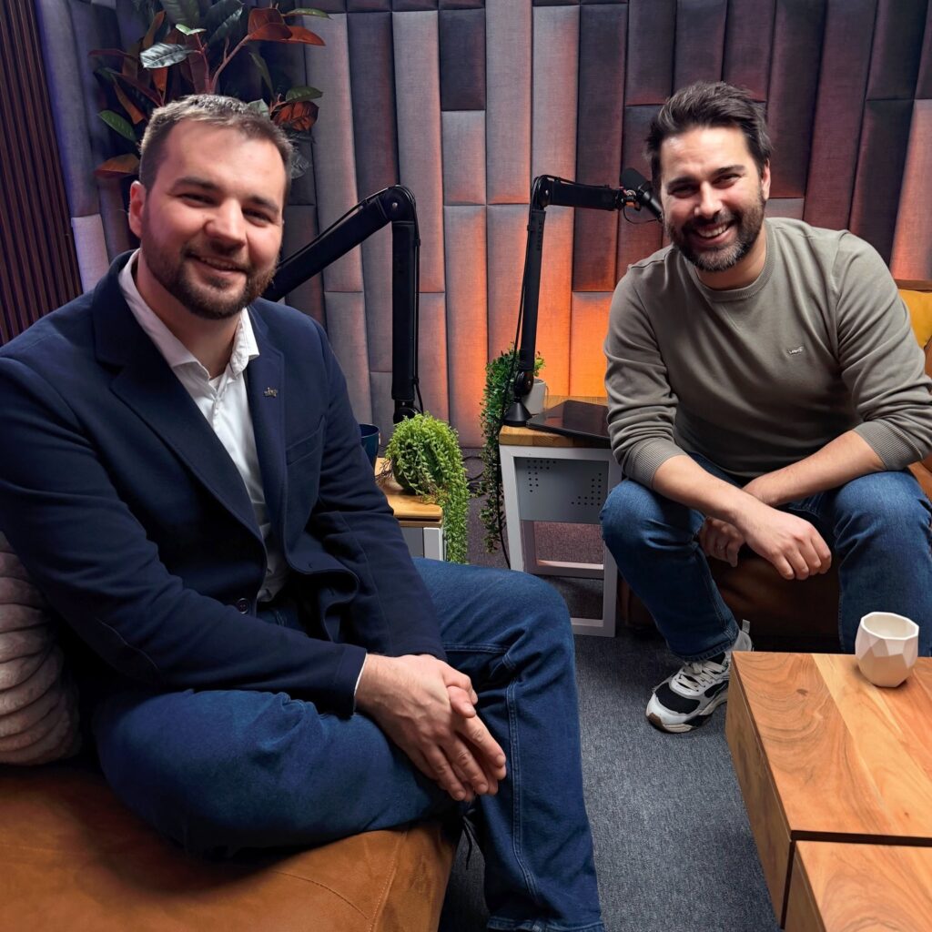 Instagram post from kultplusz.hu. This post is in position 1.